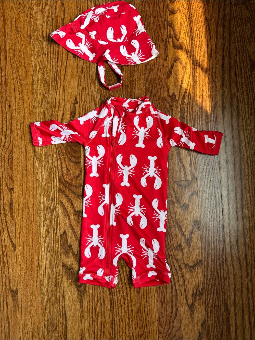 Monica + Andy - 3-6m baby Red Lobster Print One-Piece Sunsuit with Hat